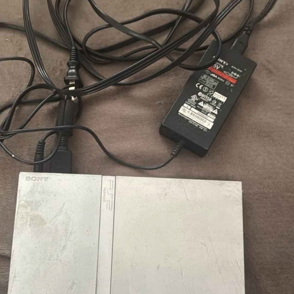 Sony PS2 Slim in Silver with Adapter